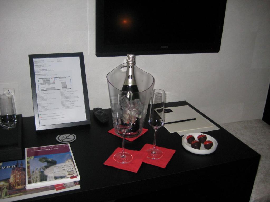 Boutique Hotel Loeven Льовен Стая снимка